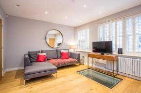 The Escalier Mews - Bright 3BDR Home, London
